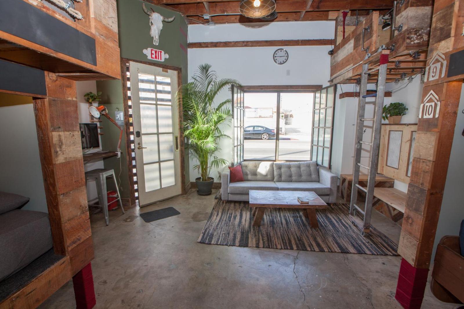 Podshare East Hollywood Hostel ลอสแอนเจลิส ภายนอก รูปภาพ