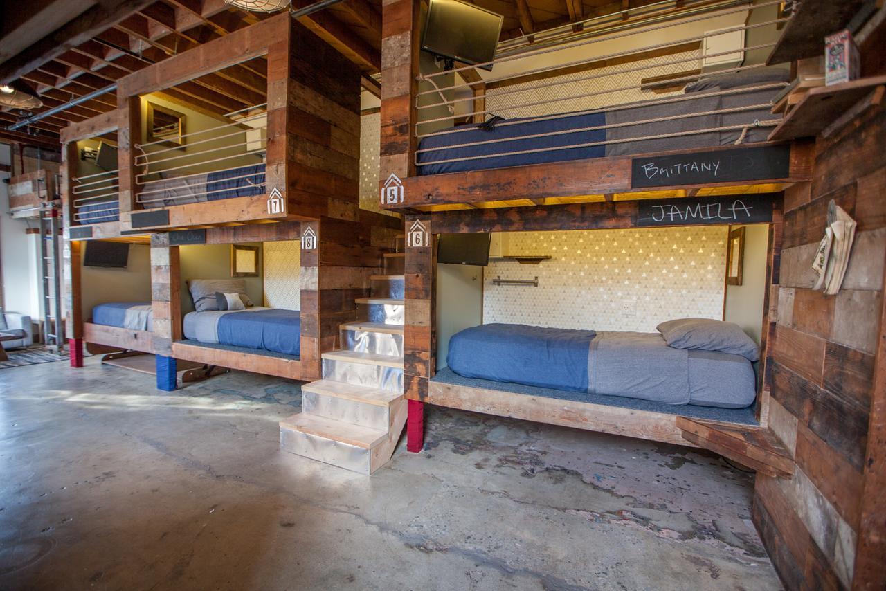 Podshare East Hollywood Hostel ลอสแอนเจลิส ภายนอก รูปภาพ