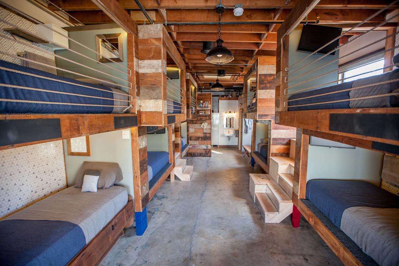 Podshare East Hollywood Hostel ลอสแอนเจลิส ภายนอก รูปภาพ