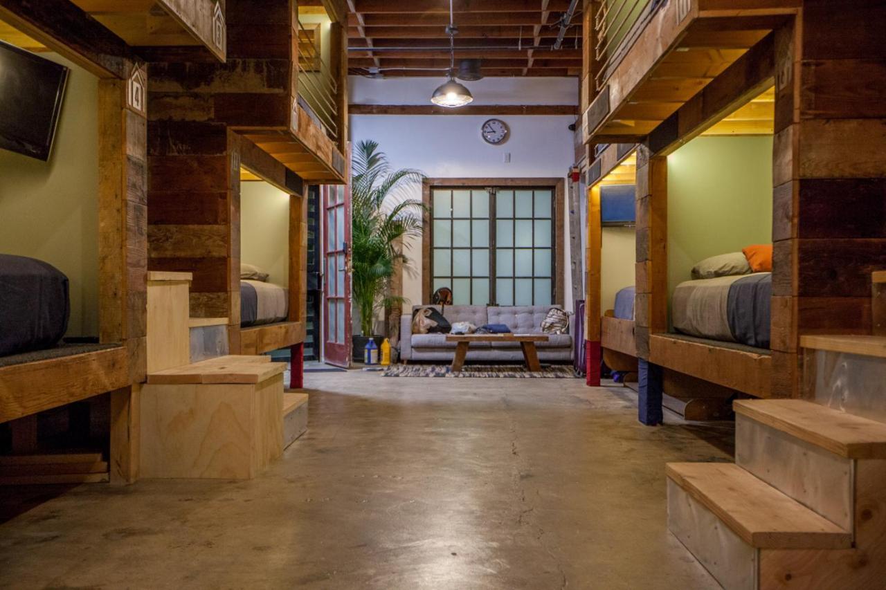 Podshare East Hollywood Hostel ลอสแอนเจลิส ภายนอก รูปภาพ