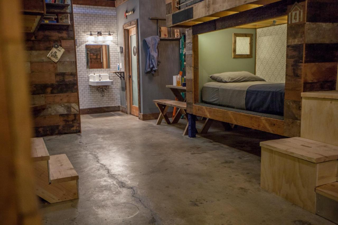 Podshare East Hollywood Hostel ลอสแอนเจลิส ภายนอก รูปภาพ