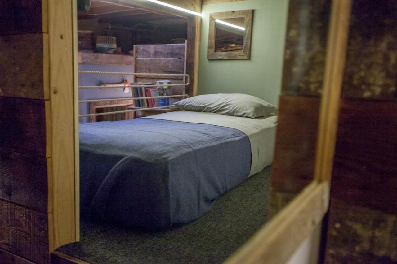 Podshare East Hollywood Hostel ลอสแอนเจลิส ภายนอก รูปภาพ