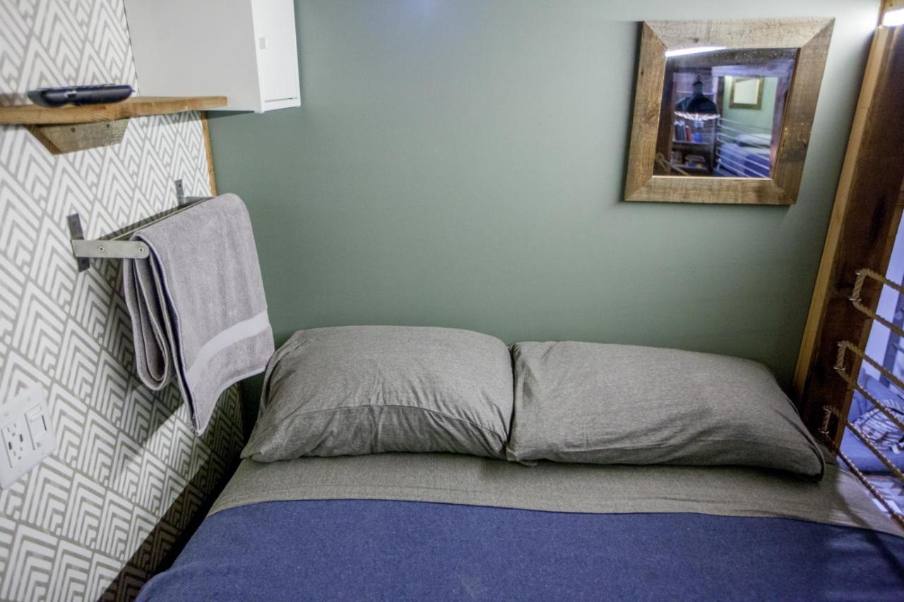 Podshare East Hollywood Hostel ลอสแอนเจลิส ภายนอก รูปภาพ