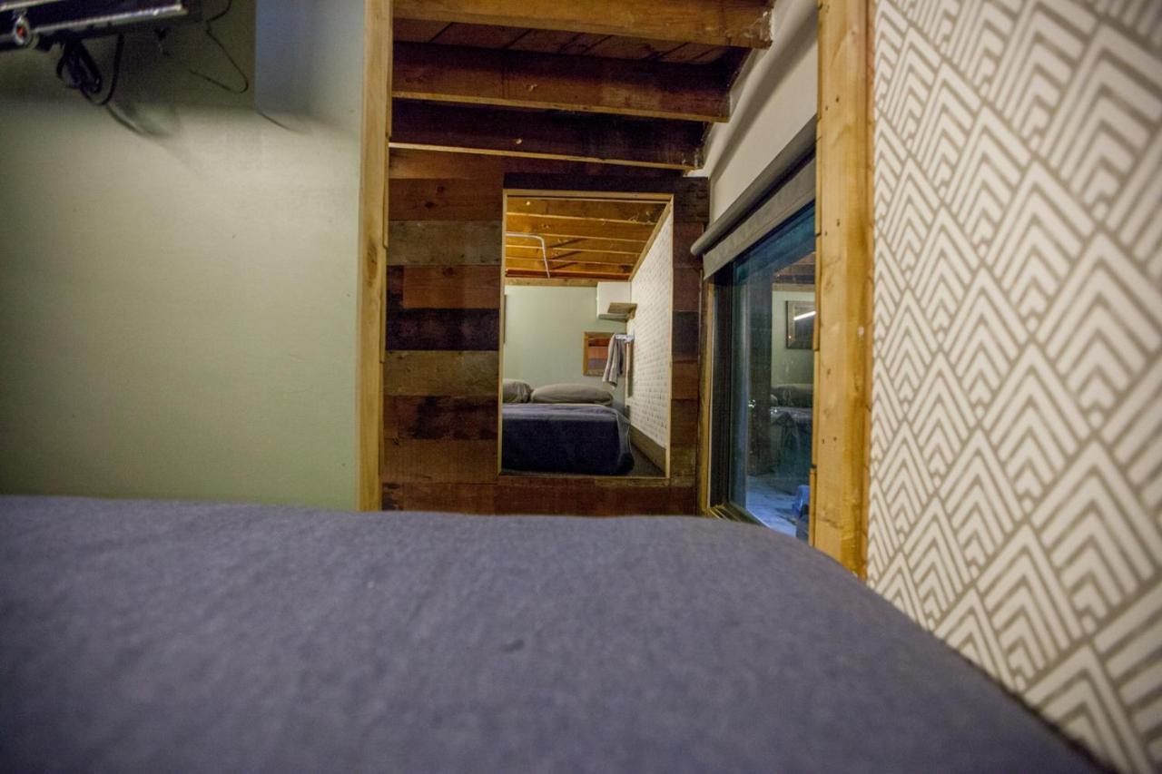 Podshare East Hollywood Hostel ลอสแอนเจลิส ภายนอก รูปภาพ