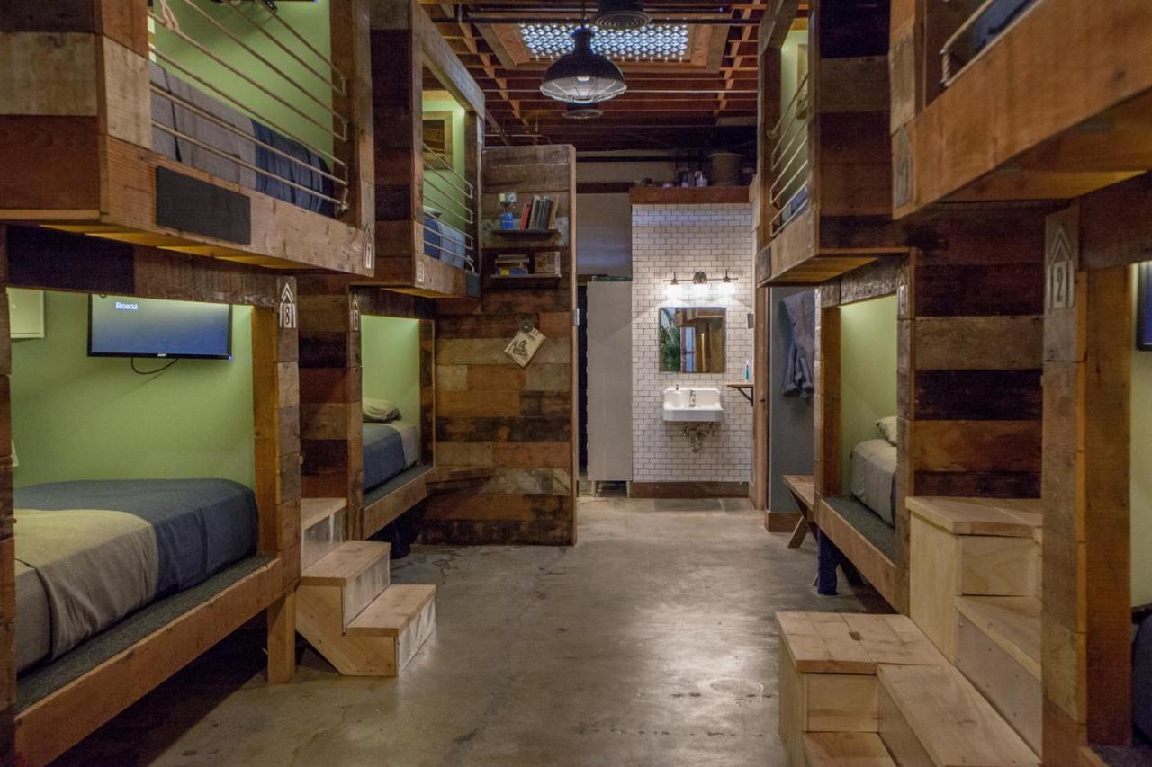 Podshare East Hollywood Hostel ลอสแอนเจลิส ภายนอก รูปภาพ